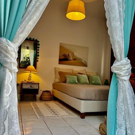 Eratous Seaside House Apartment Varnavas ภายนอก รูปภาพ