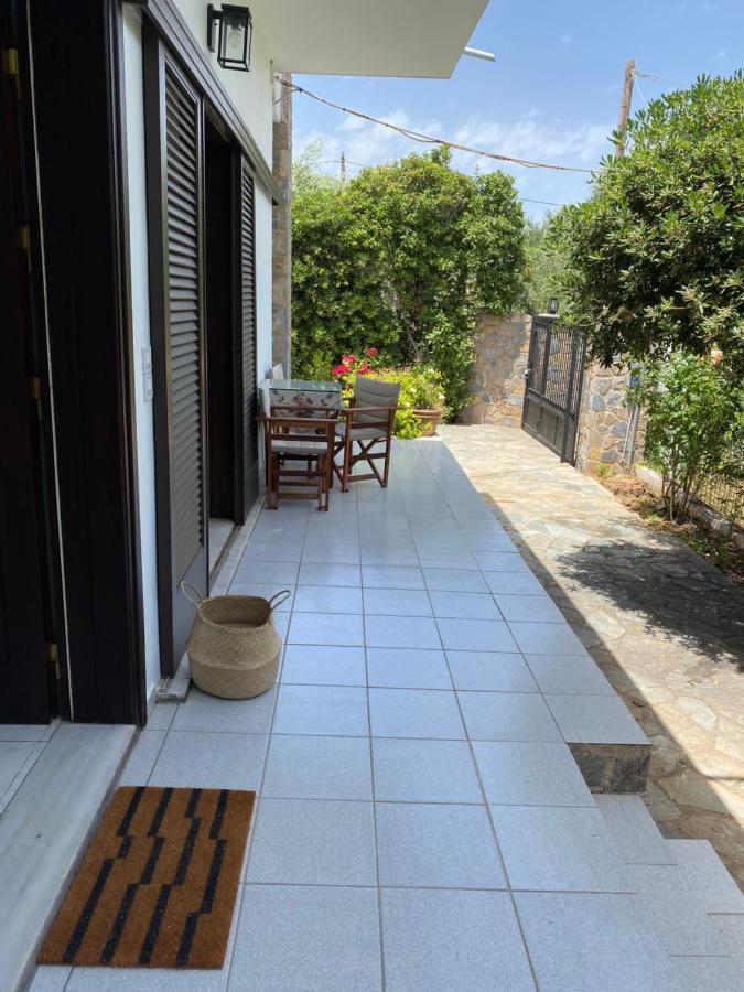 Eratous Seaside House Apartment Varnavas ภายนอก รูปภาพ
