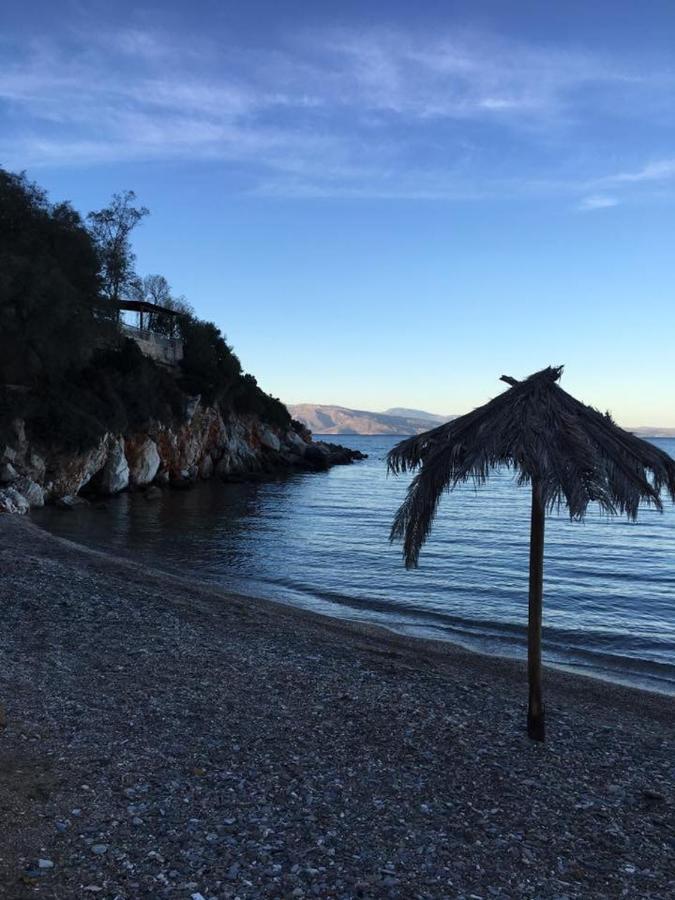 Eratous Seaside House Apartment Varnavas ภายนอก รูปภาพ