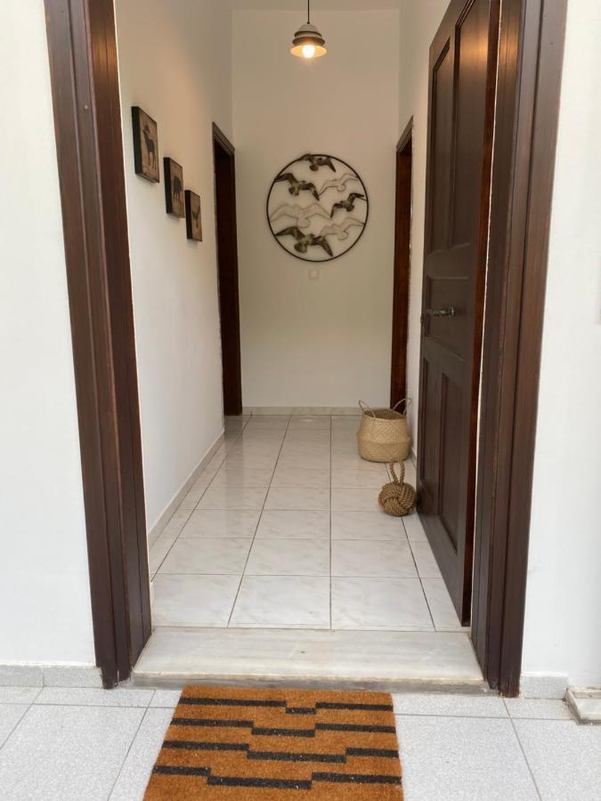 Eratous Seaside House Apartment Varnavas ภายนอก รูปภาพ