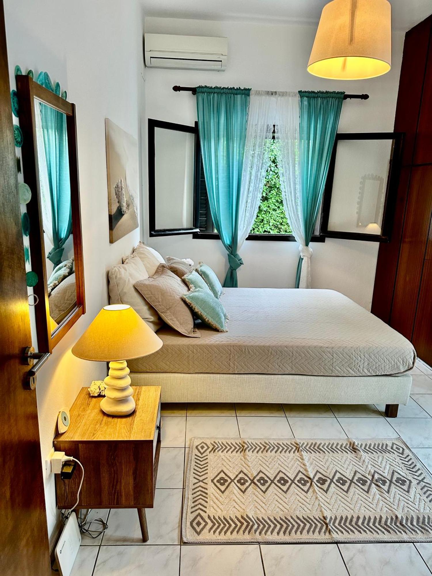 Eratous Seaside House Apartment Varnavas ภายนอก รูปภาพ