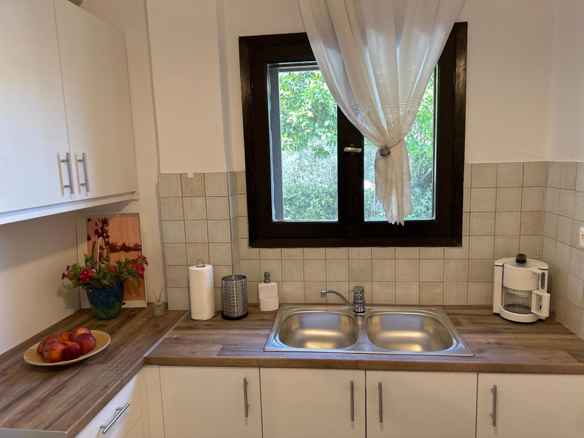 Eratous Seaside House Apartment Varnavas ภายนอก รูปภาพ