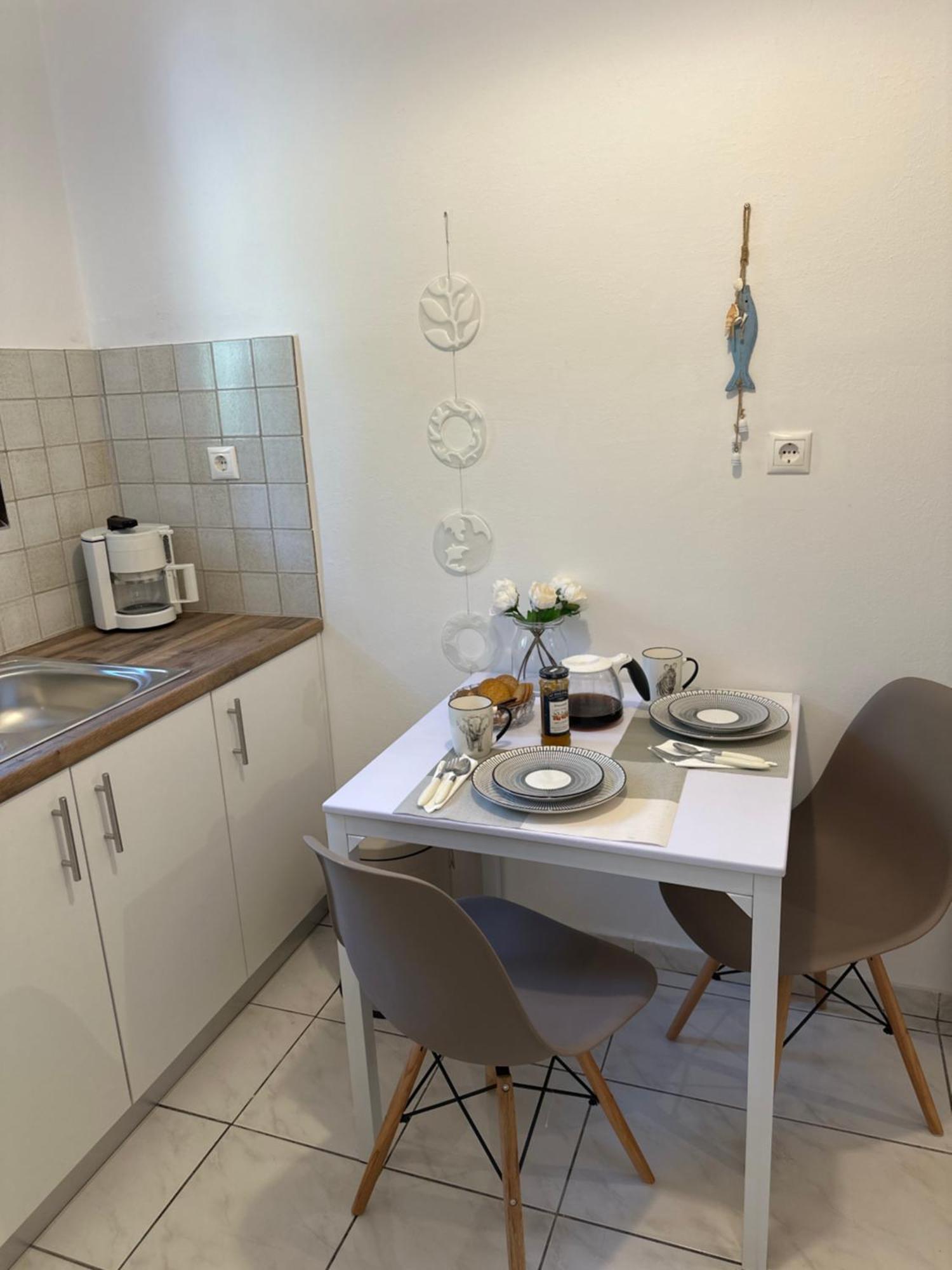 Eratous Seaside House Apartment Varnavas ภายนอก รูปภาพ