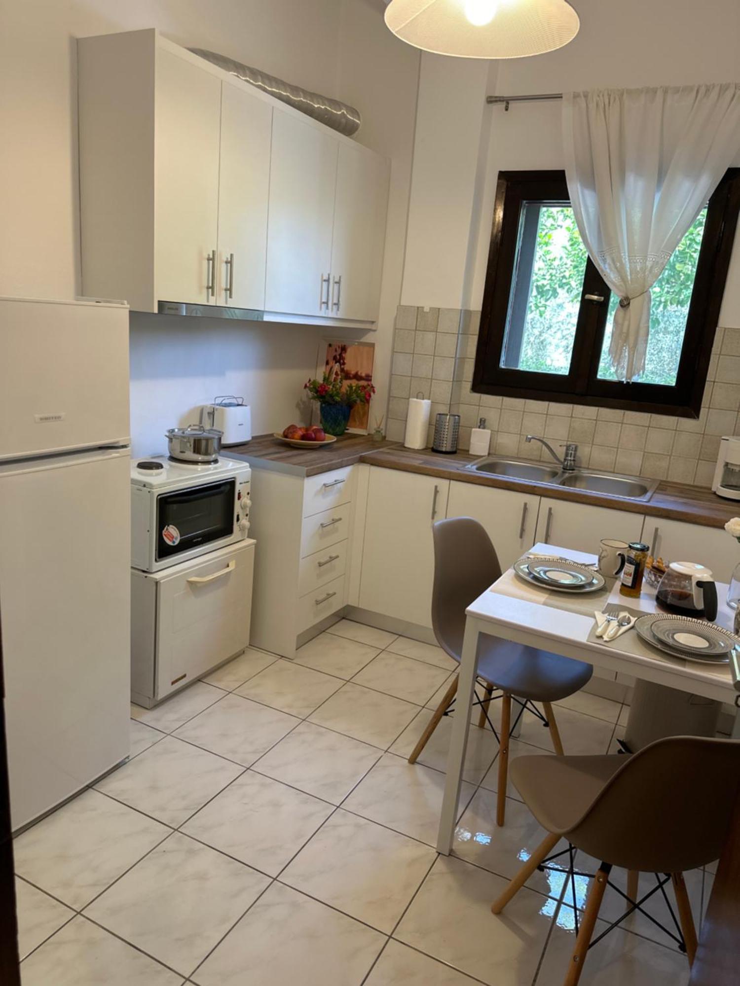 Eratous Seaside House Apartment Varnavas ภายนอก รูปภาพ