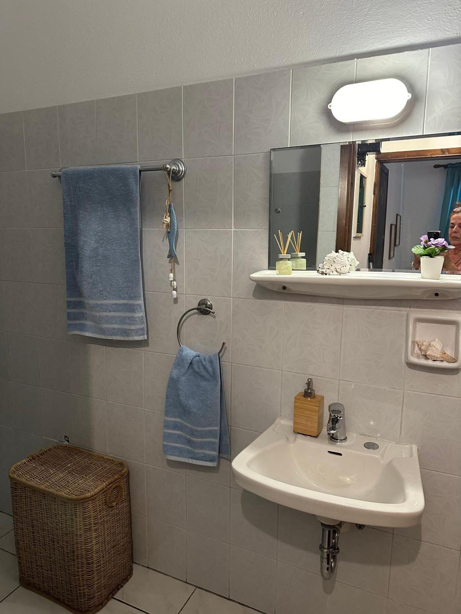 Eratous Seaside House Apartment Varnavas ภายนอก รูปภาพ